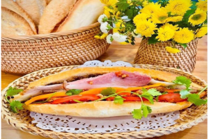 Where to find the best banh mi in Ha Noi