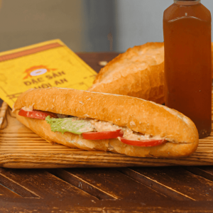 Bánh mì Cá Ngừ